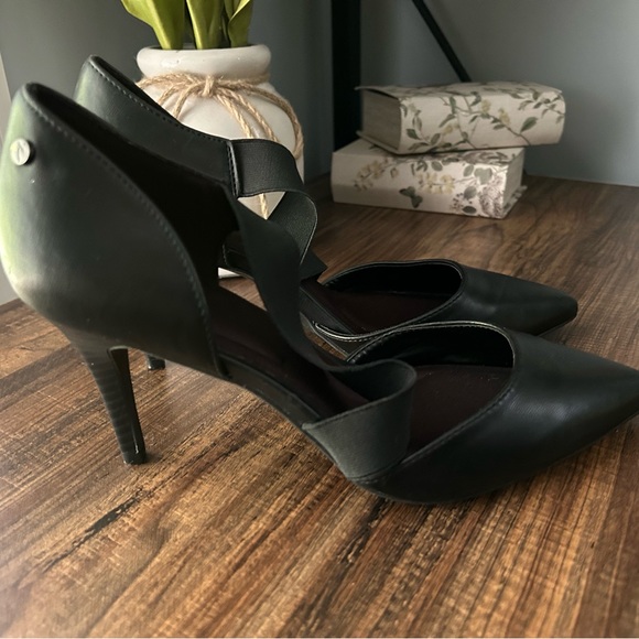 Simply Vera Wang Woman's Pointed Toe Pumps Sandals Size 9.5 - Picture 1 of 9